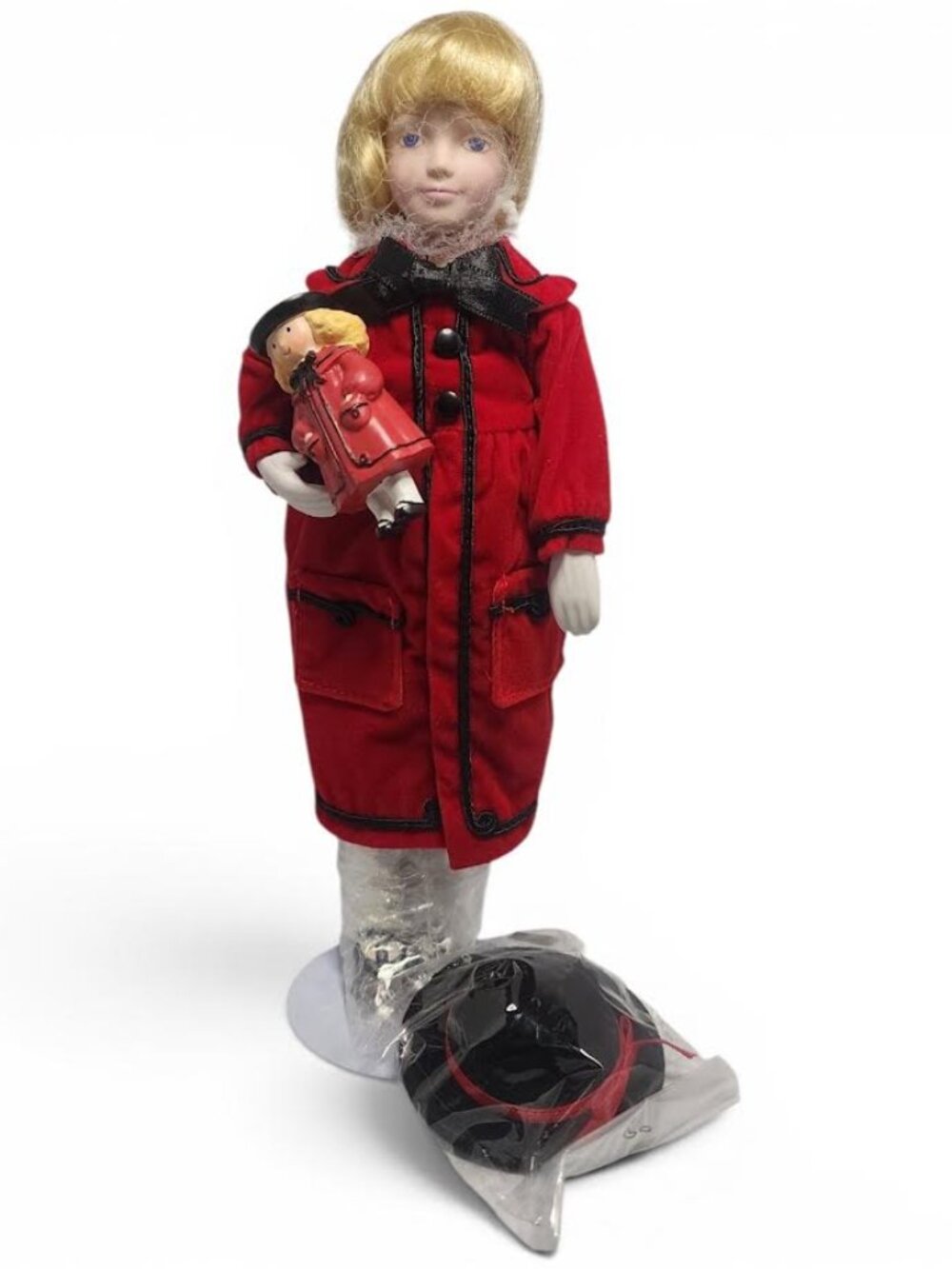 Avon Childhood Dreams Porcelain Doll Cllection "Favorite Dolly" 1993